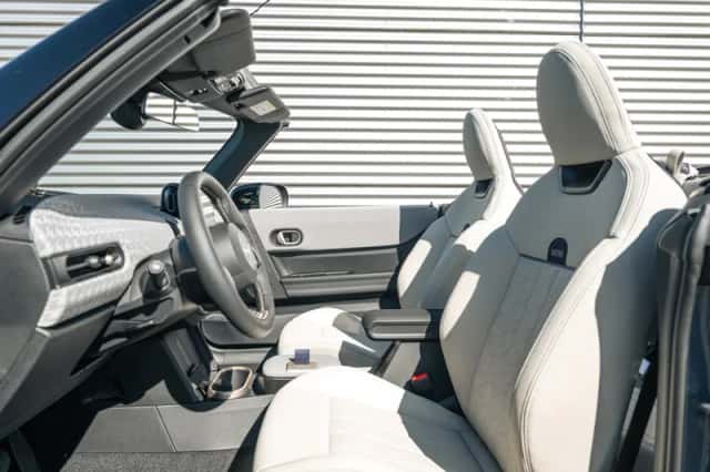 MINI Cabrio (2026) thumbnail 4
