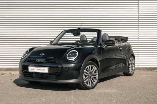 MINI Cabrio (2026) thumbnail 1