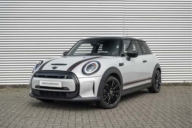 MINI Electric (2022) thumbnail 1