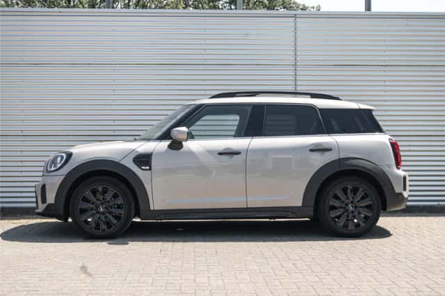 MINI Countryman (2022) thumbnail 2