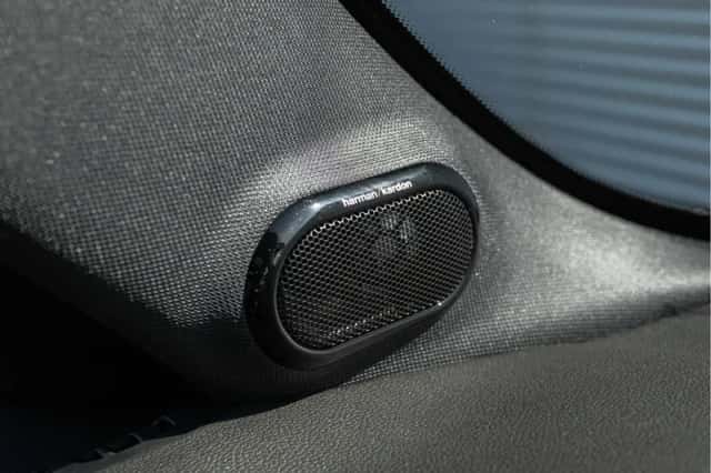 MINI Hatchback (2024) thumbnail 5