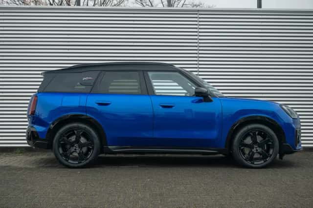 MINI Countryman (2025) thumbnail 3