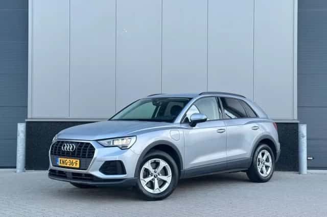 Audi Q3 (2021) thumbnail 1