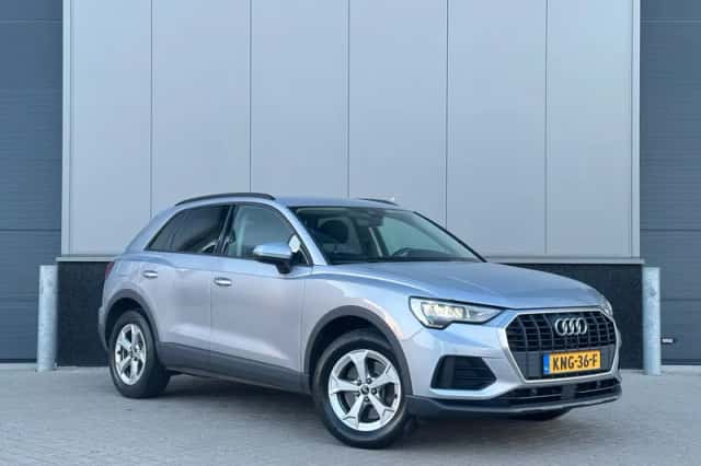 Audi Q3 (2021) thumbnail 2