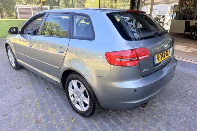 Audi A3 (2008) thumbnail 4