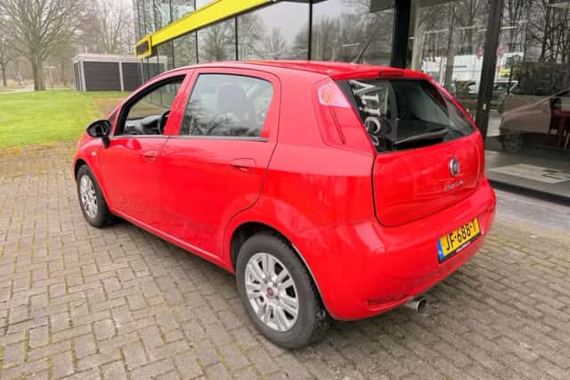 Fiat Punto (2016) thumbnail 4