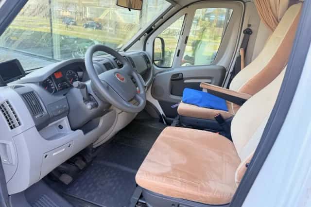 Hymer T 658sl (2012) thumbnail 5