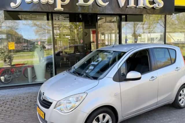 Opel Agila (2010) thumbnail 1
