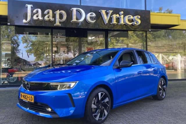 Opel Astra (2022) thumbnail 2