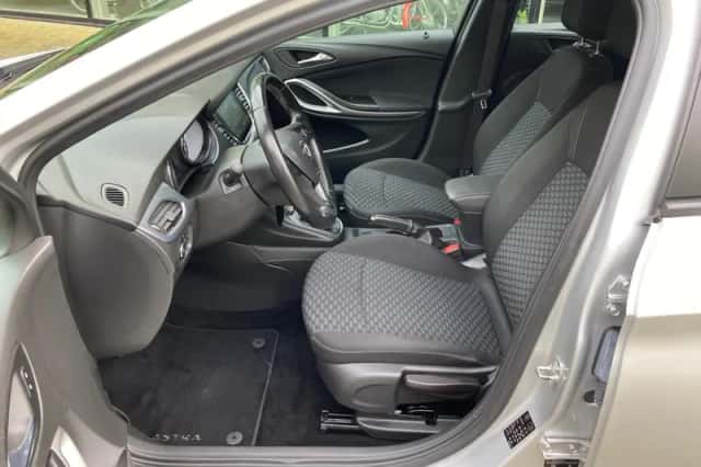 Opel Astra (2018) thumbnail 5
