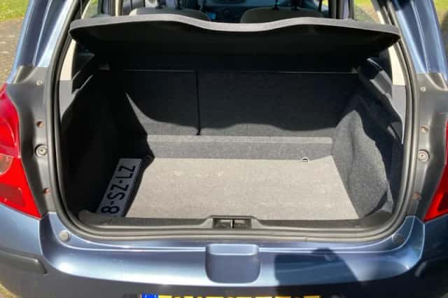 Renault Clio (2006) thumbnail 6