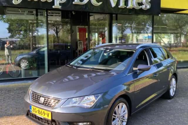 SEAT Leon (2019) thumbnail 1