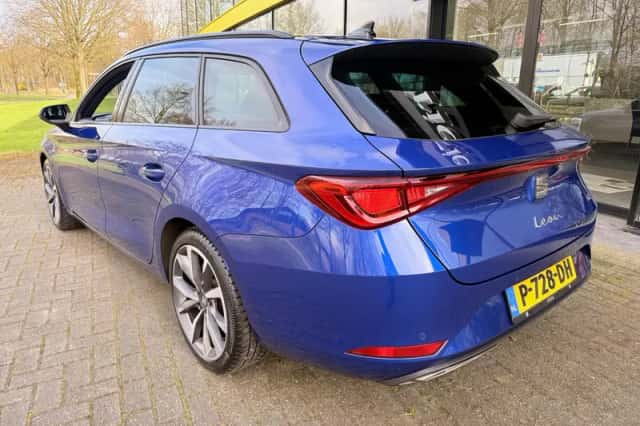 SEAT Leon (2021) thumbnail 4