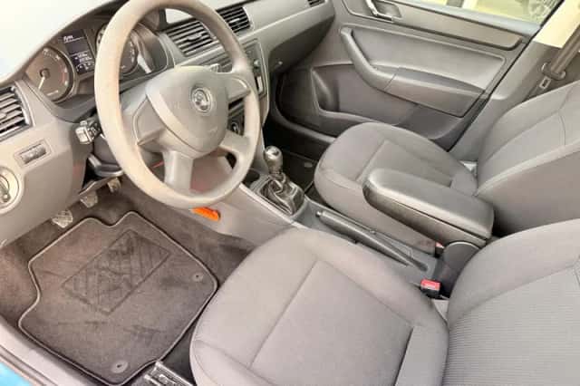 Škoda Rapid (2013) thumbnail 5