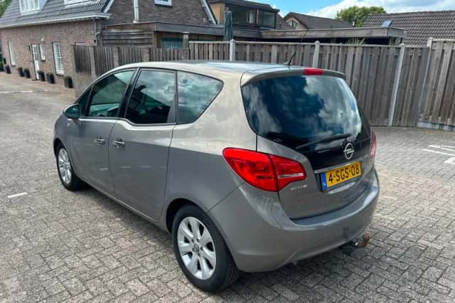 Opel Meriva (2013) thumbnail 4
