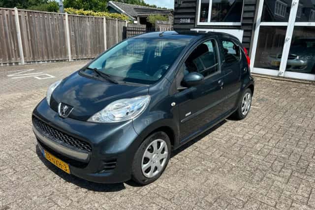 Peugeot 107 (2010) thumbnail 2