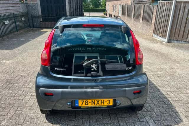 Peugeot 107 (2010) thumbnail 5