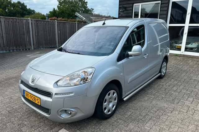 Peugeot Partner (2014) thumbnail 2
