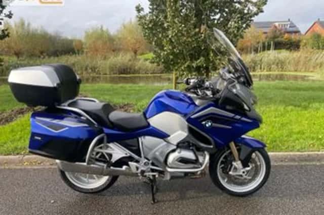 BMW R (2015) thumbnail 1