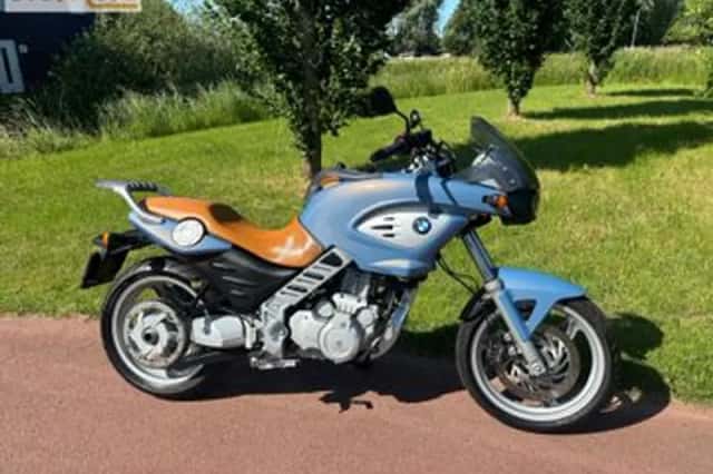 BMW F (2002) thumbnail 1