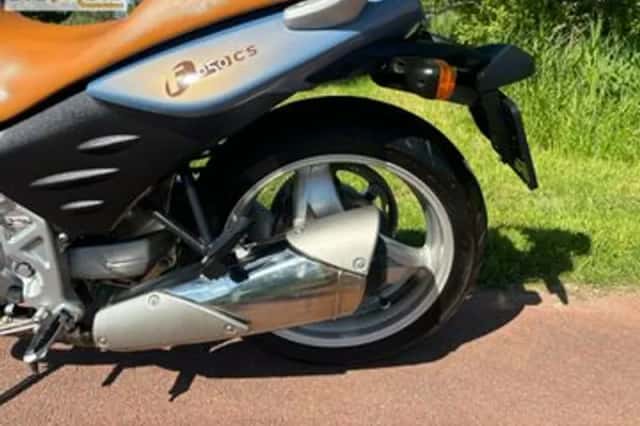 BMW F (2002) thumbnail 6