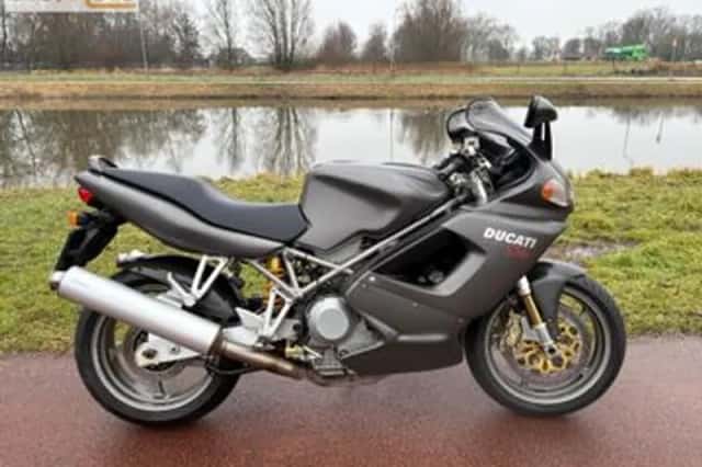 DUCATI ST (2001) thumbnail 1