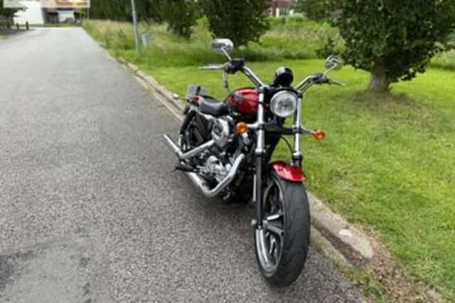 HARLEY-DAVIDSON SPORTSTER (2014) thumbnail 2