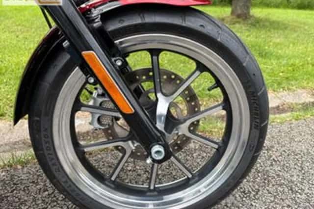 HARLEY-DAVIDSON SPORTSTER (2014) thumbnail 4