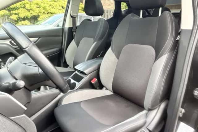 Nissan Qashqai (2019) thumbnail 3