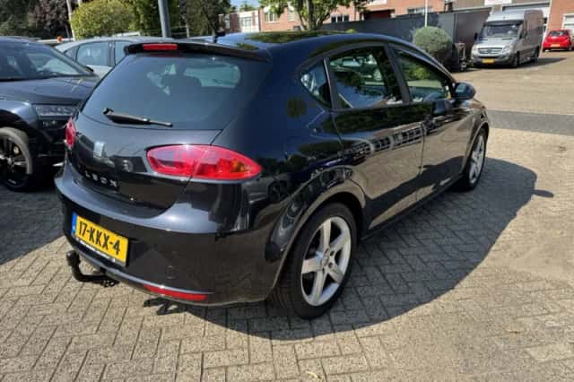 SEAT Leon (2010) thumbnail 5