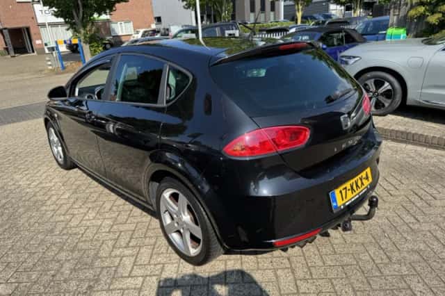 SEAT Leon (2010) thumbnail 6