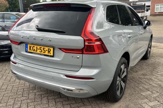Volvo XC60 (2025) thumbnail 3