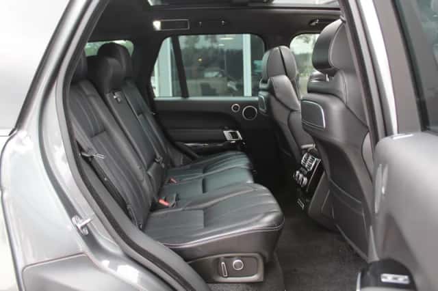 Land Rover Range Rover (2017) thumbnail 12
