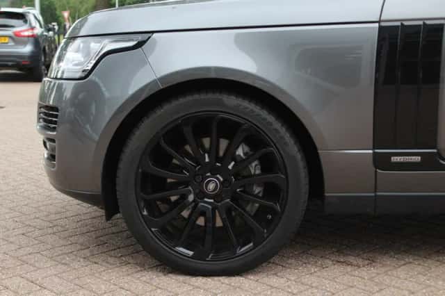 Land Rover Range Rover (2017) thumbnail 14