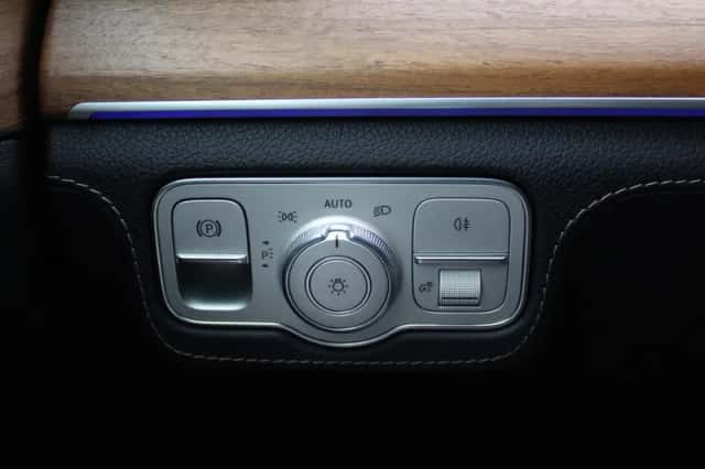 Mercedes-Benz GLE (2020) thumbnail 35