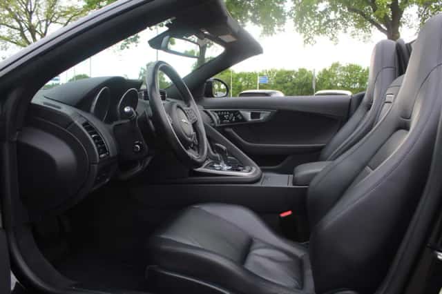 Jaguar F-Type (2017) thumbnail 11
