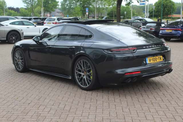 Porsche Panamera (2019) thumbnail 3