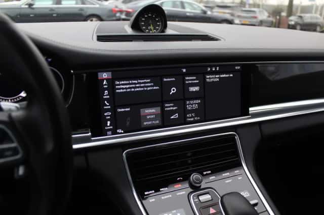 Porsche Panamera (2019) thumbnail 25