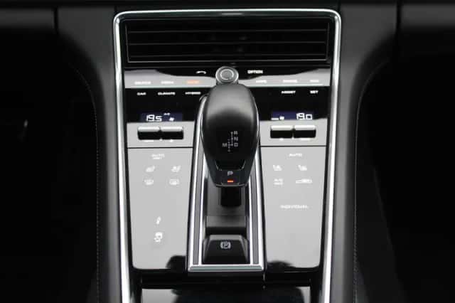 Porsche Panamera (2019) thumbnail 26