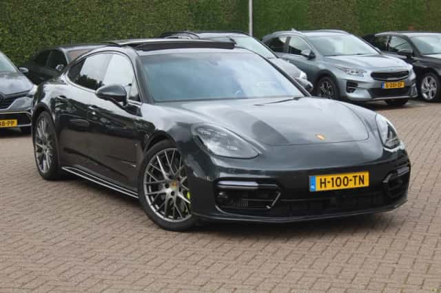 Porsche Panamera (2019) thumbnail 38