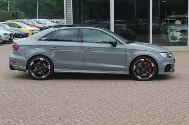 Audi RS3 (2019) thumbnail 5