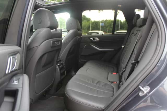 BMW X5 (2019) thumbnail 11