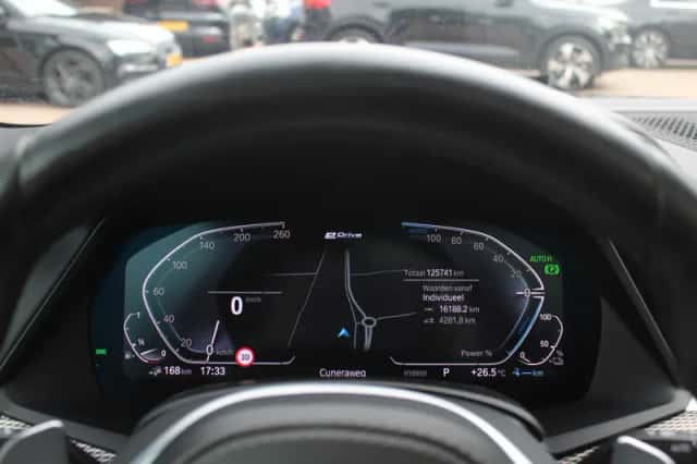 BMW X5 (2019) thumbnail 18