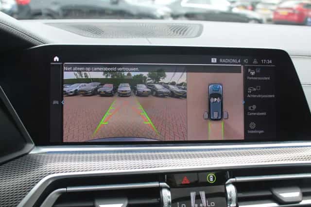 BMW X5 (2019) thumbnail 23