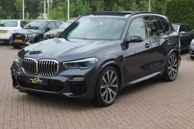 BMW X5 (2019) thumbnail 6