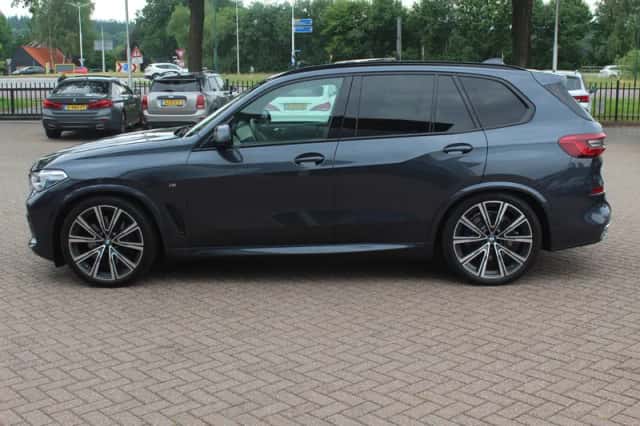 BMW X5 (2019) thumbnail 7