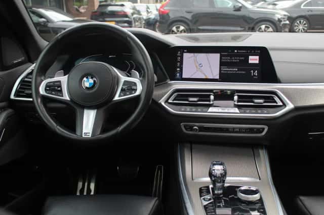 BMW X5 (2019) thumbnail 9