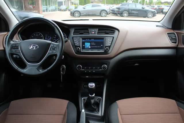 Hyundai i20 (2018) thumbnail 2