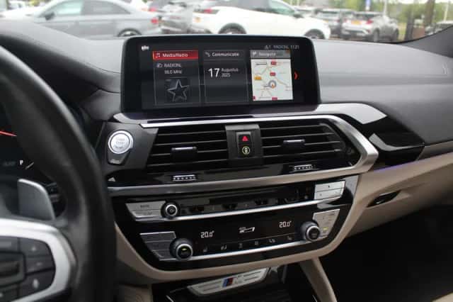 BMW X4 (2019) thumbnail 17