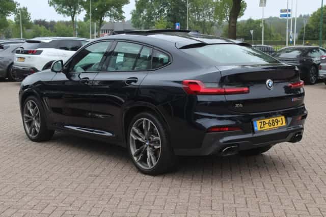 BMW X4 (2019) thumbnail 3